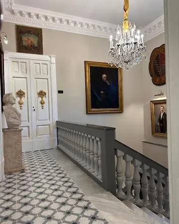 Residenza D'epoca Palazzo Raffaele Maggiore Affittacamere