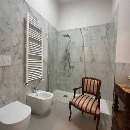 Residenza D'epoca Palazzo Raffaele Maggiore Affittacamere *