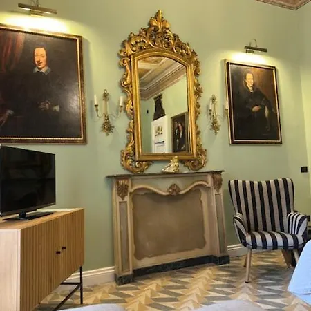 Residenza D'epoca Palazzo Raffaele Maggiore Affittacamere *